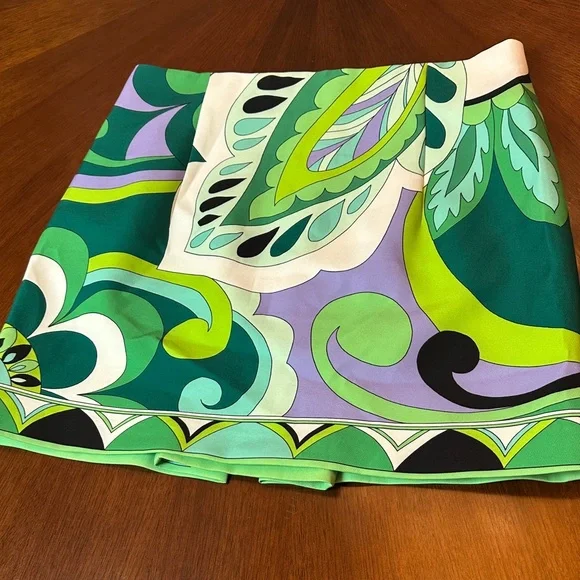 Pucci-Style Vibrant Print Blouse & Skirt Set – Luxurious Designer Look - Picture 13 of 14